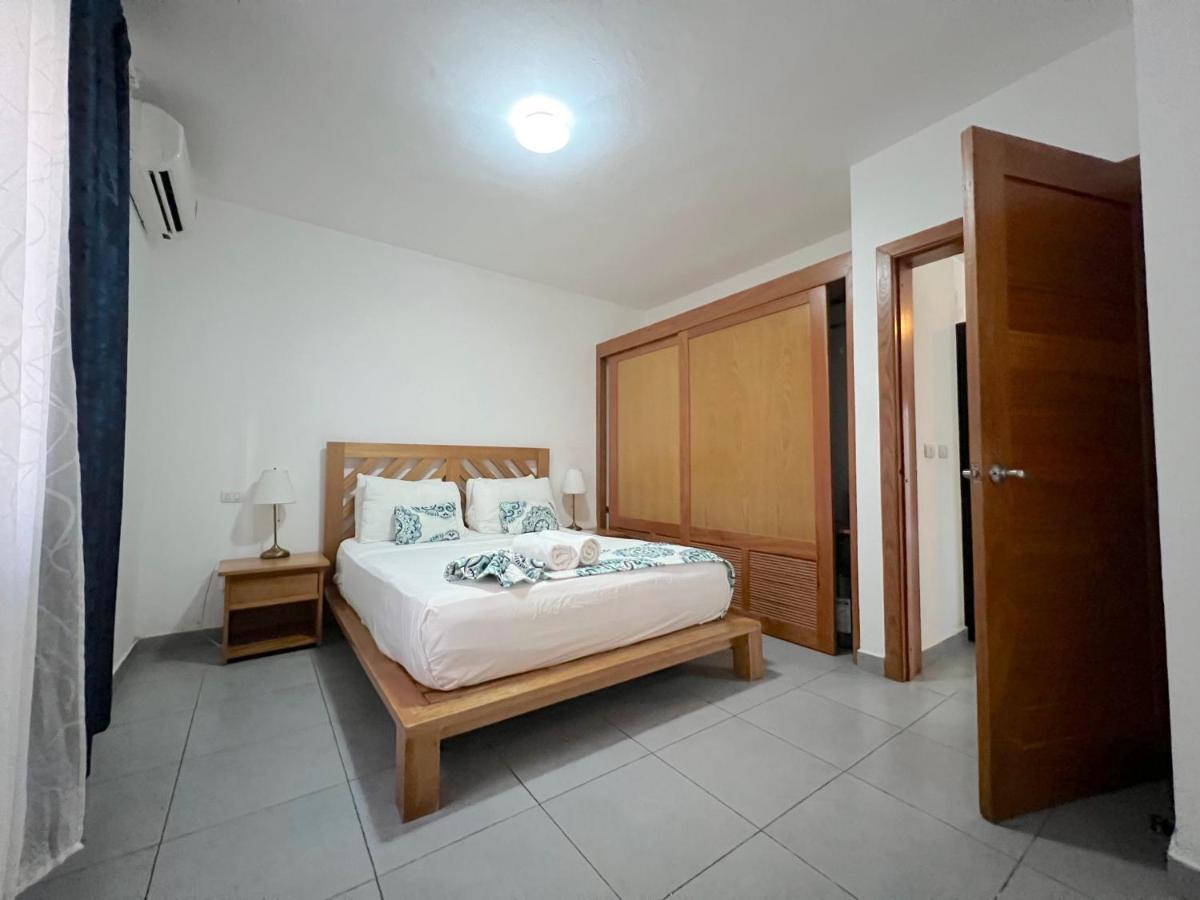 Sol Caribe Suites - Playa Los Corales - Beach Club, Wifi, Swimming Pool Punta Cana Ruang foto